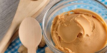 5 Reasons Why You Should Stop Eating Peanut Butter