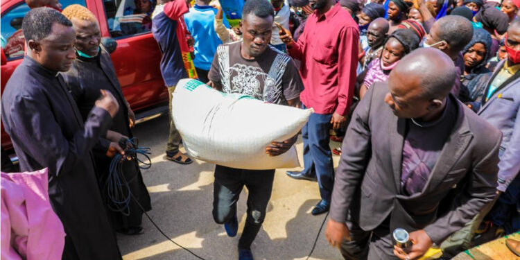 PHOTOS: Repentant Looters Return Items in Plateau