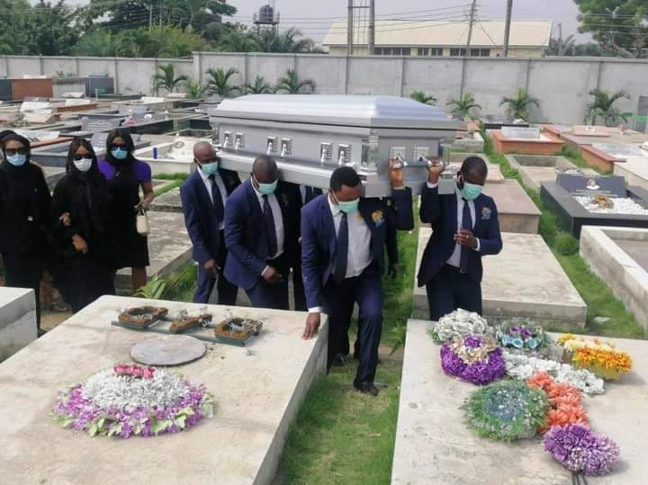 Paternity Fraud See Photos From The Burial Of Tunde Thomas