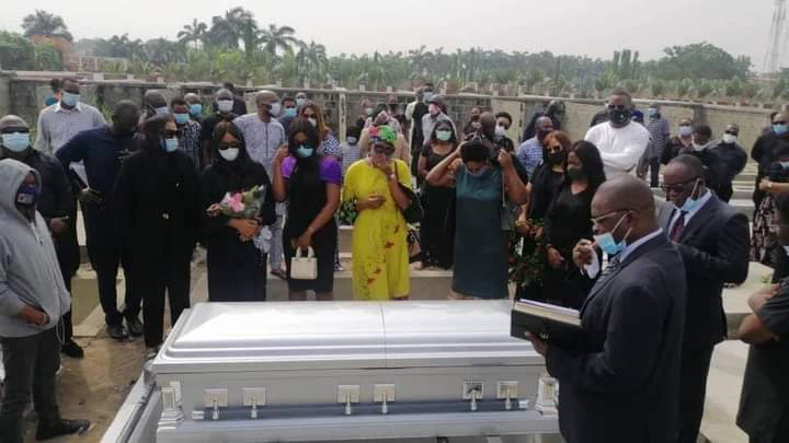 Paternity Fraud See Photos From The Burial Of Tunde Thomas