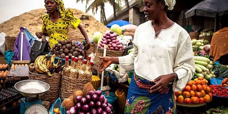 Nigeria Hikes Interest Rates to Tame Soaring Food Prices