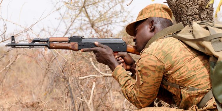 A Burkina Faso Soldier participates in squad movement drills during Flintlock 2017, February 28, 2017 at Camp Zagre, Burkina Faso.

Burkina Faso Soldiers are scheduled to receive training in communications, firs aid, counter IED training, and other various small unit tactics. 

(Photo by Spc Britany Slessman 3rd Special Forces Group (Airborne) Multimedia Illustrator/released)