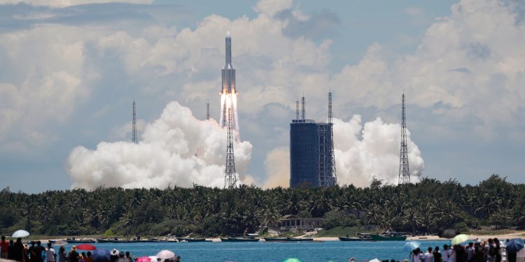 China Becomes Second Nation in History To Land Spacecraft on Mars