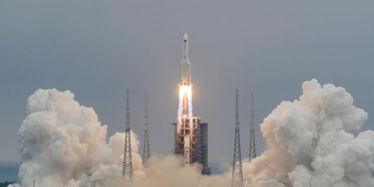 Chinese rocket debris lands in Indian Ocean, draws criticism from NASA