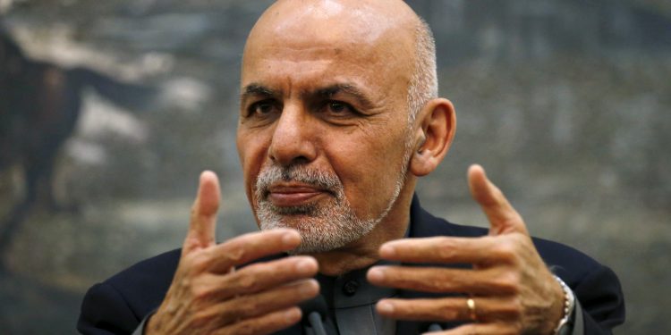 FILE PHOTO: Afghanistan's President Ashraf Ghani speaks during a news conference in Kabul, Afghanistan December 7, 2015. Ghani confirmed on Monday that he would travel to Pakistan for a regional conference on Afghanistan, in a sign of fresh efforts to reduce tension between the two neighbouring countries.  REUTERS/Stringer/File Photo