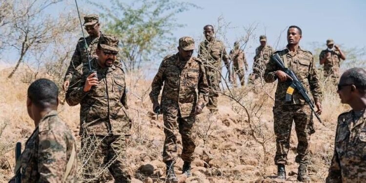 Ethiopian Prime Minister Abiy Ahmed, 2nd left on the battle front.