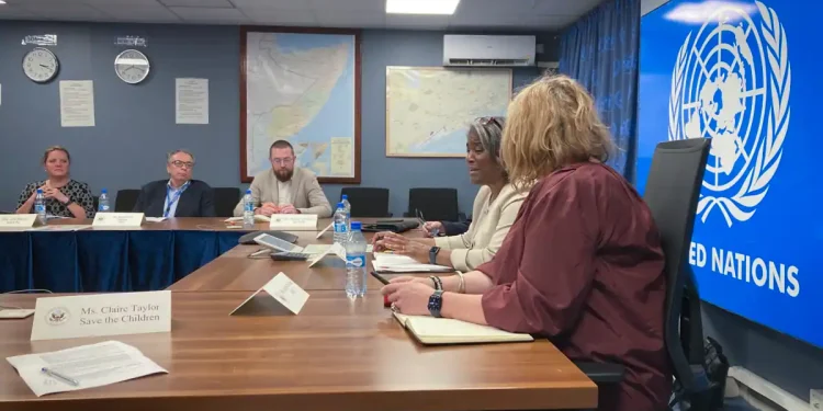 Linda Thomas-Greenfield in a meeting with  Somalian Government