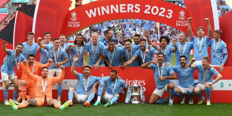 Manchester City squad celebrate FA Cup triumph | PHOTO: Getty Images