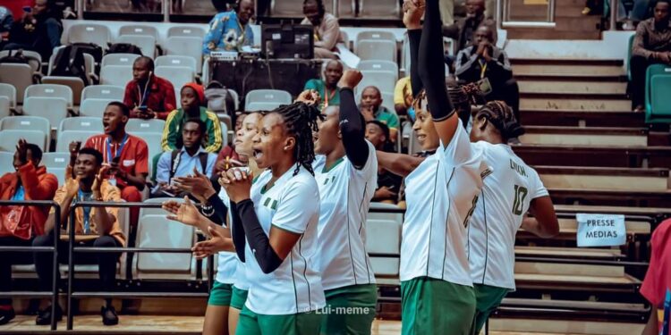 Nigeria Volleyball players celebrate