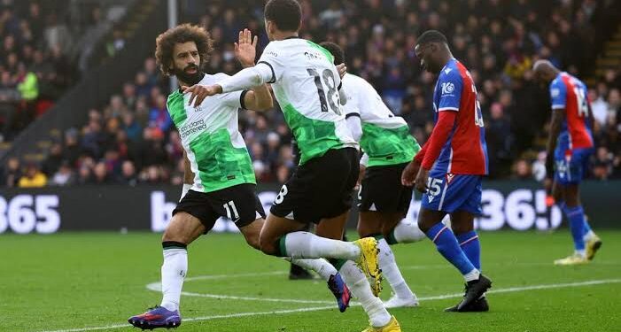 Salah leads Liverpool teammates in celebration