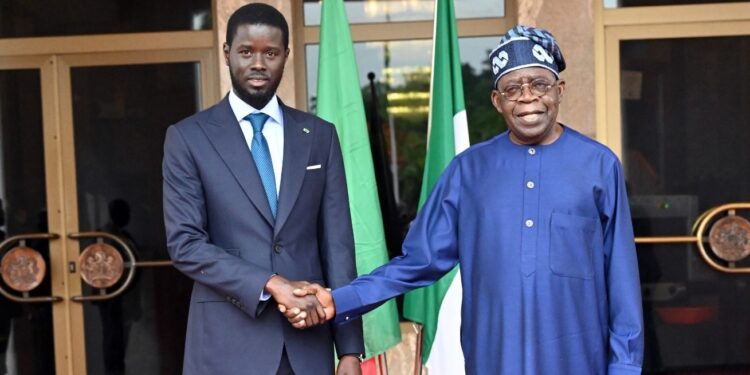 Nigeria's President Tasks Senegalese Counterpart With Reuniting ECOWAS