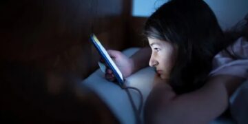 Australia: Senate Passes Bill Banning Social Media For Under-16s