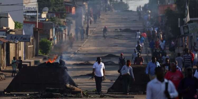 South Africa Shuts Main Border With Mozambique Over Post-Election Unrest